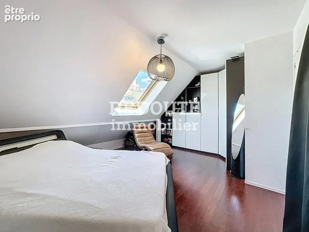 Epernay hyper centre : dernier etage - appartement en duplex - photo 6