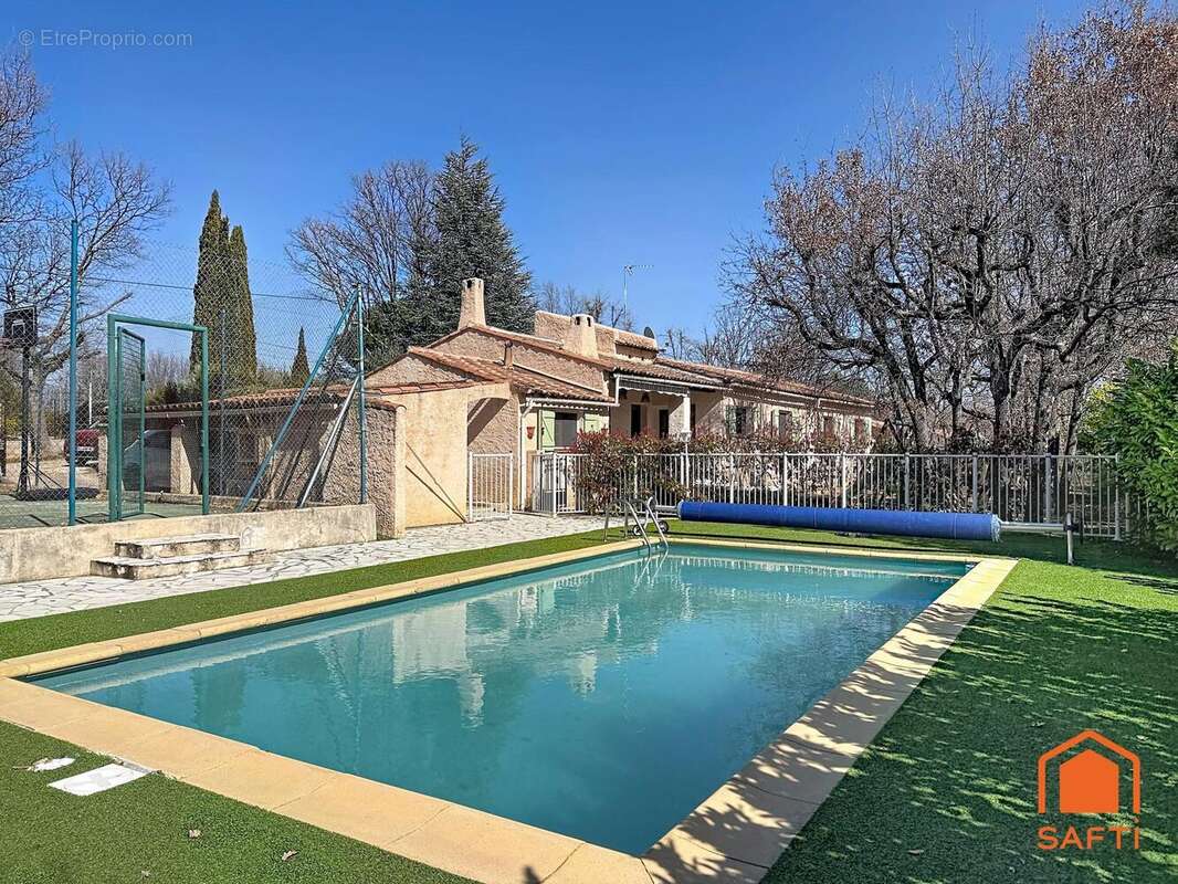 Photo 2 - Maison à REGUSSE