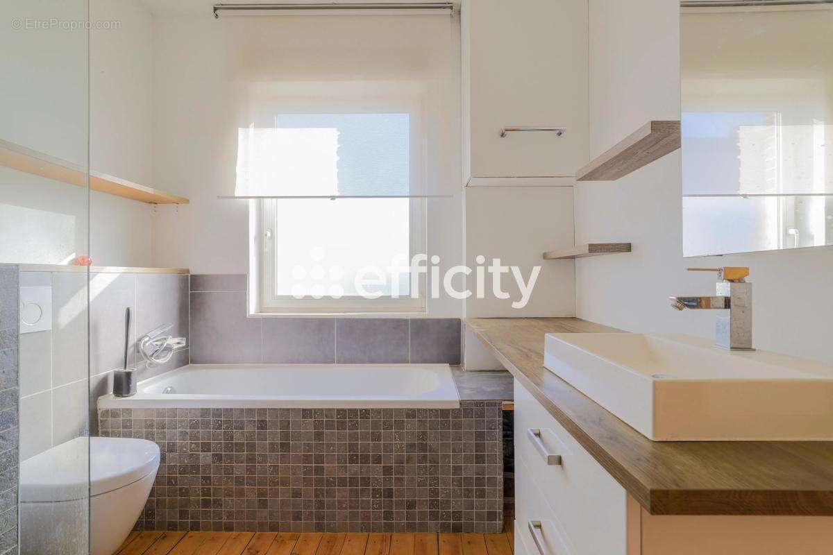 Maison à VILLENEUVE-D'ASCQ