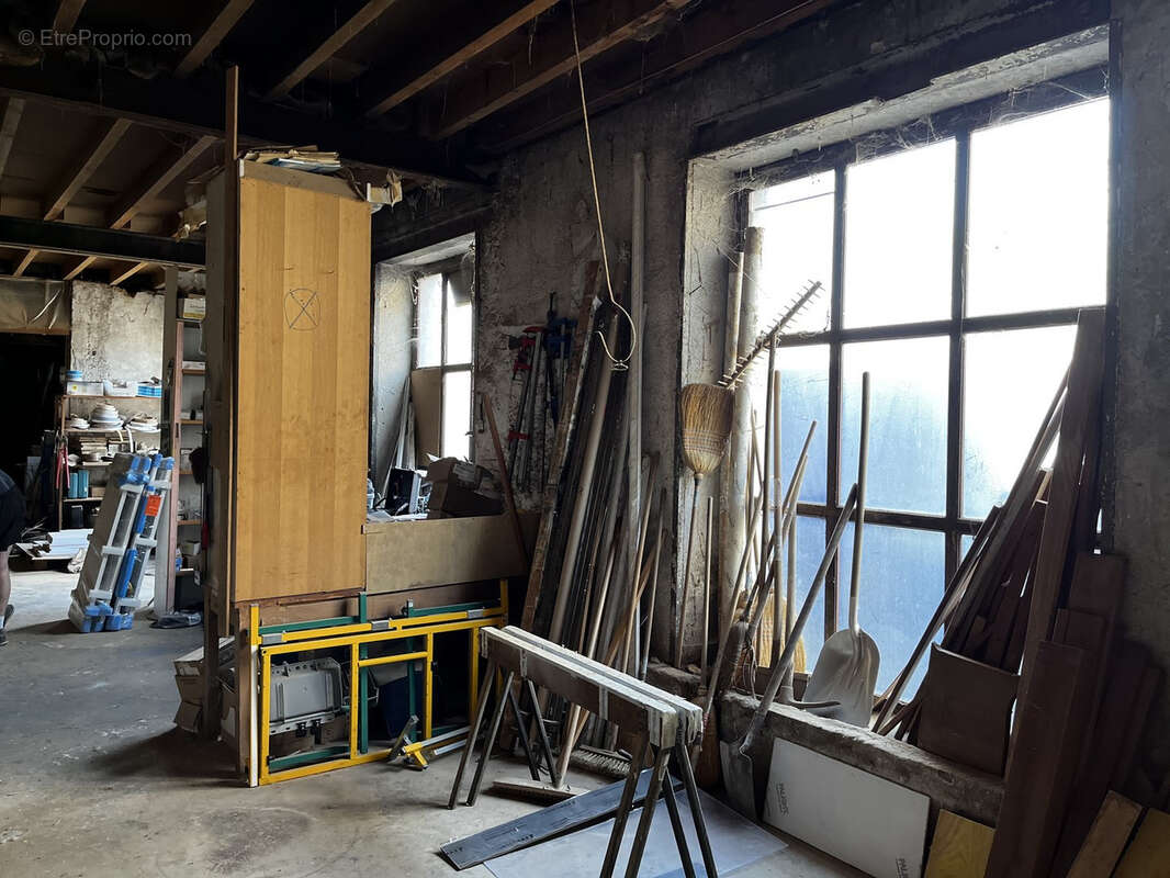 Commerce à SAINT-JUNIEN