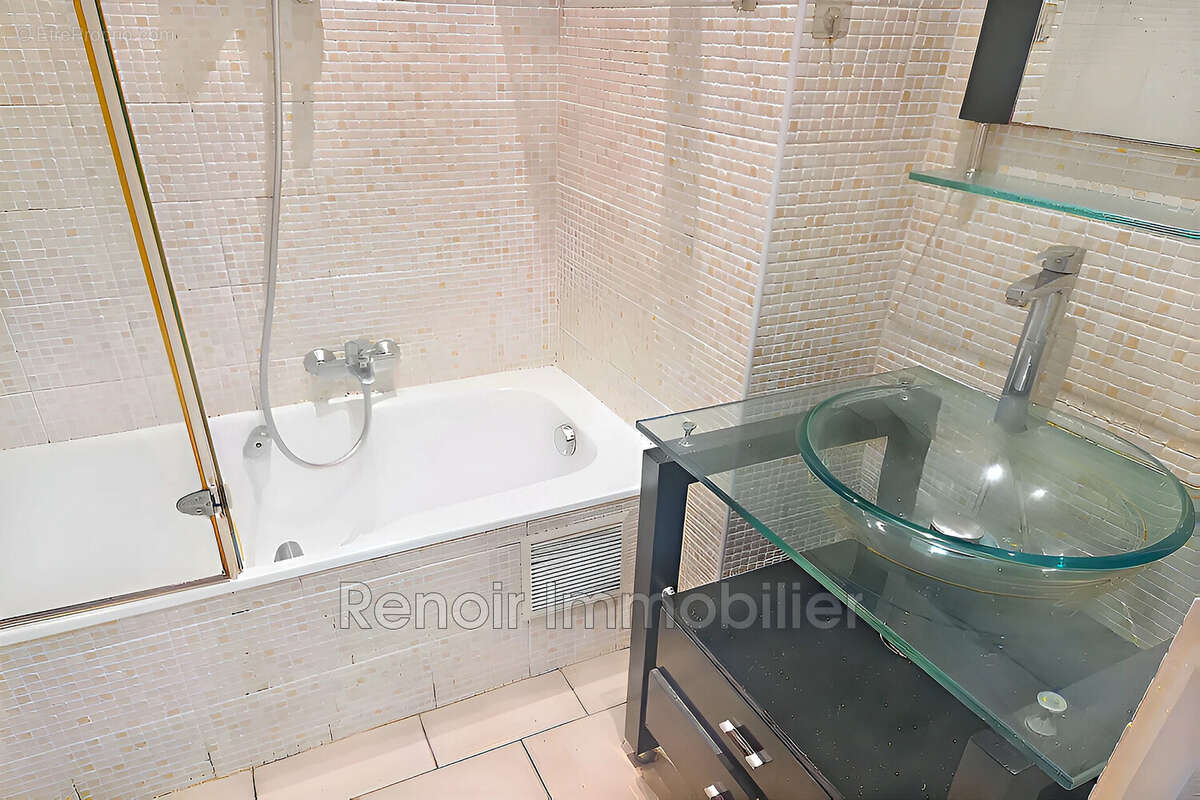 Appartement à VILLENEUVE-LOUBET