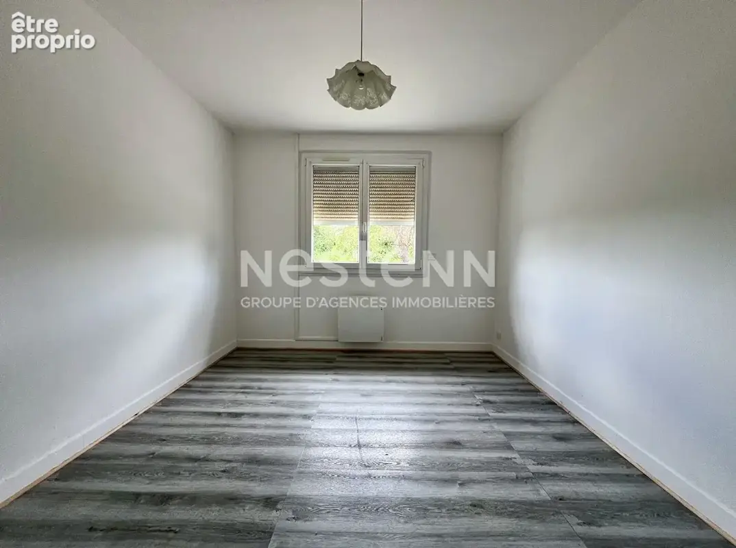 EVRES : Maison de plain pied, 4 pièces, 3 chambres, garage et jardin - photo 7