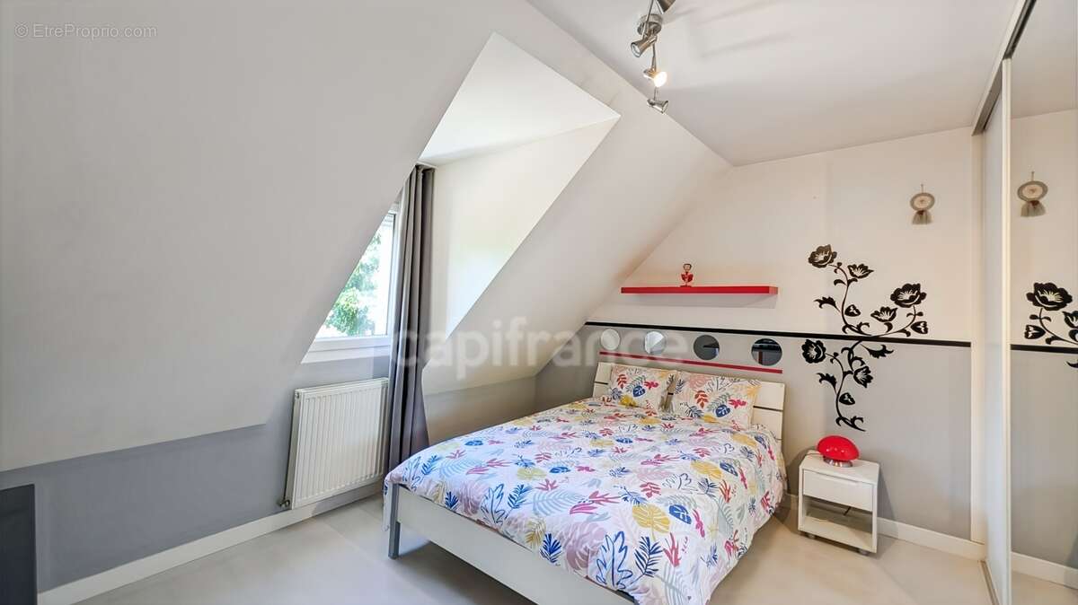 À 5 minutes de Chalon-sur-Saône (71) ​Superbe Villa de 200 m² double garage et dépendance Parc de 1 800 m² Piscine & Pool House  - photo 15