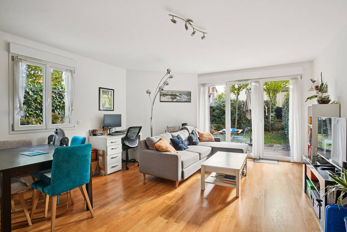 Appartement à NANTERRE