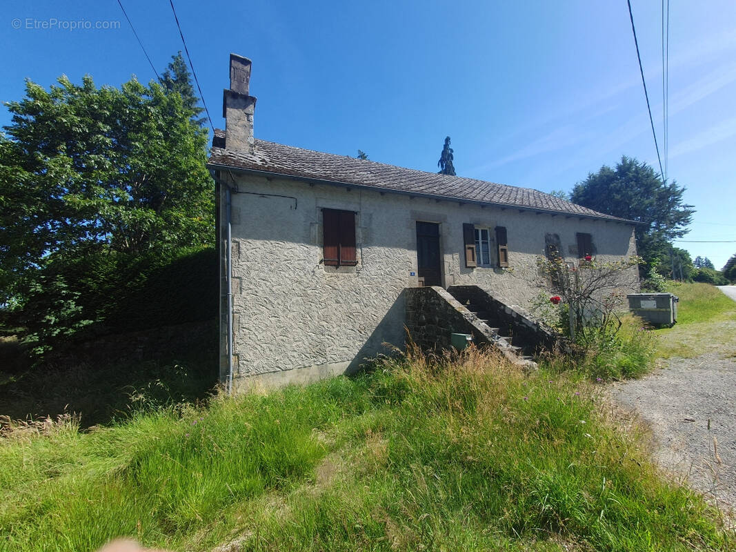 Maison à SAINT-PRIVAT
