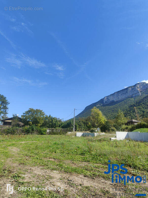 Terrain à LA RIVIERE
