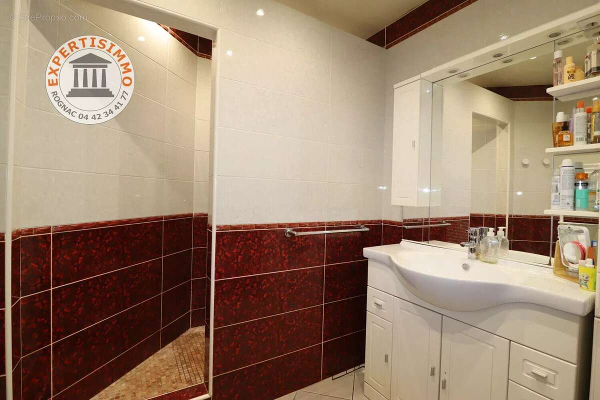 Appartement à MARSEILLE-2E