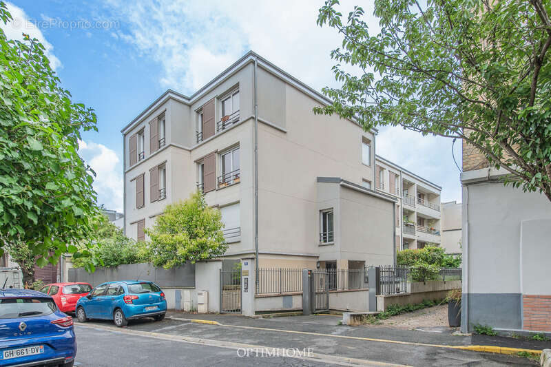 Mairie des lilas -  immeuble 2012 - appartement 3 pièces - 2 chambres– 53 m² – - photo 16