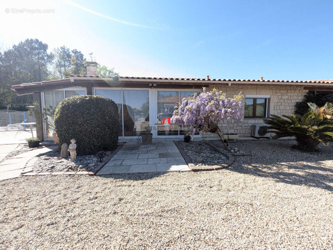 Maison à EYRANS