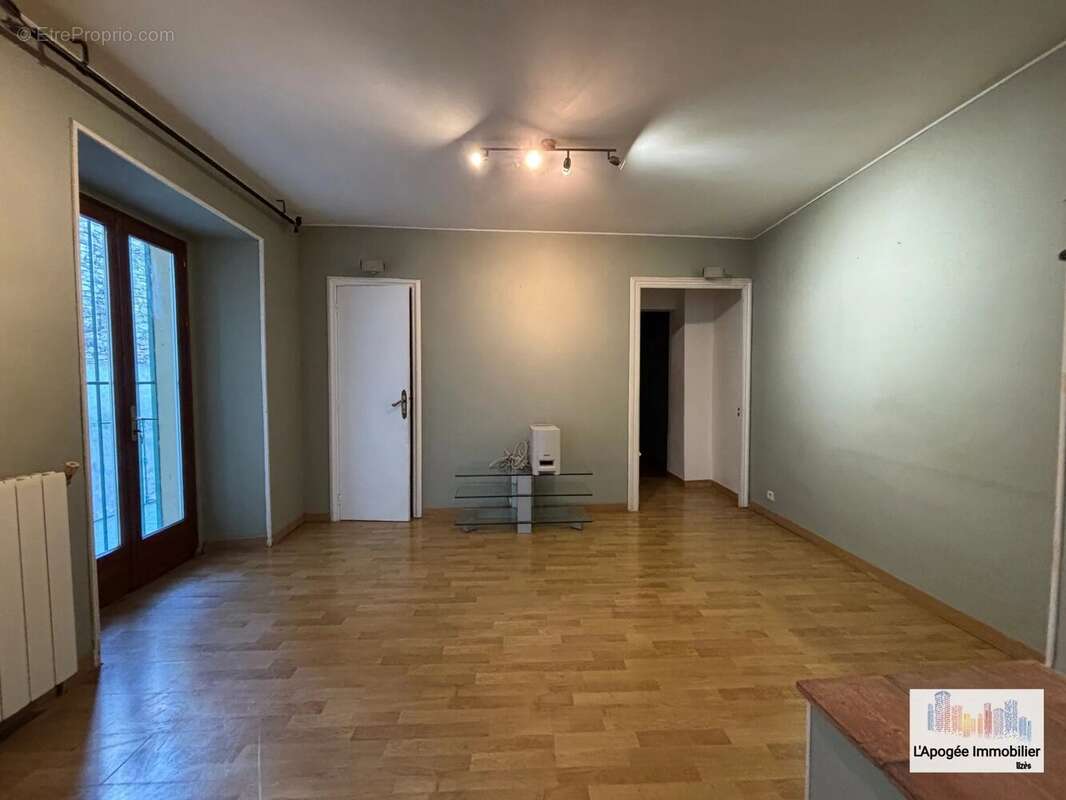 Appartement à UZES