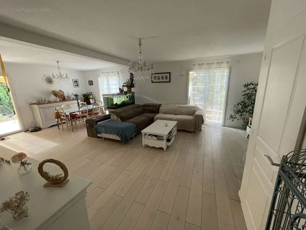 Vente Maison Jouques(13490) 435 000ï¿œ - photo 3