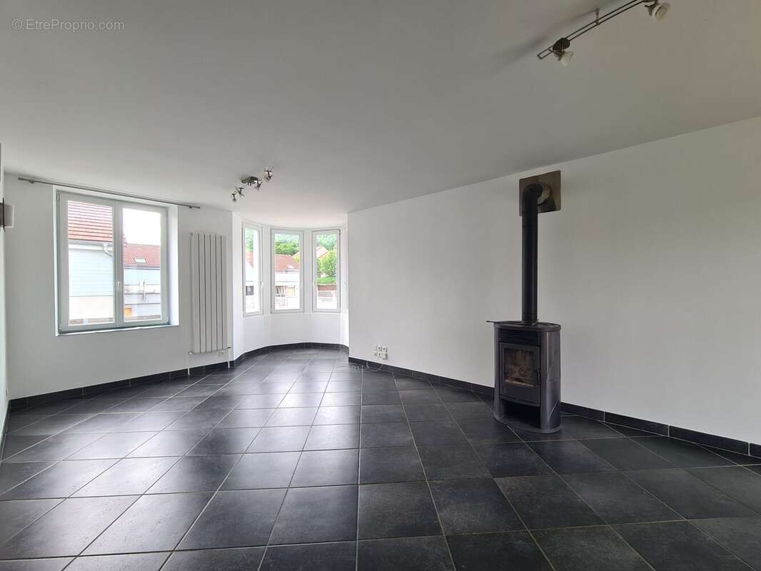 Maison 86 m² à Ornans  - photo 5