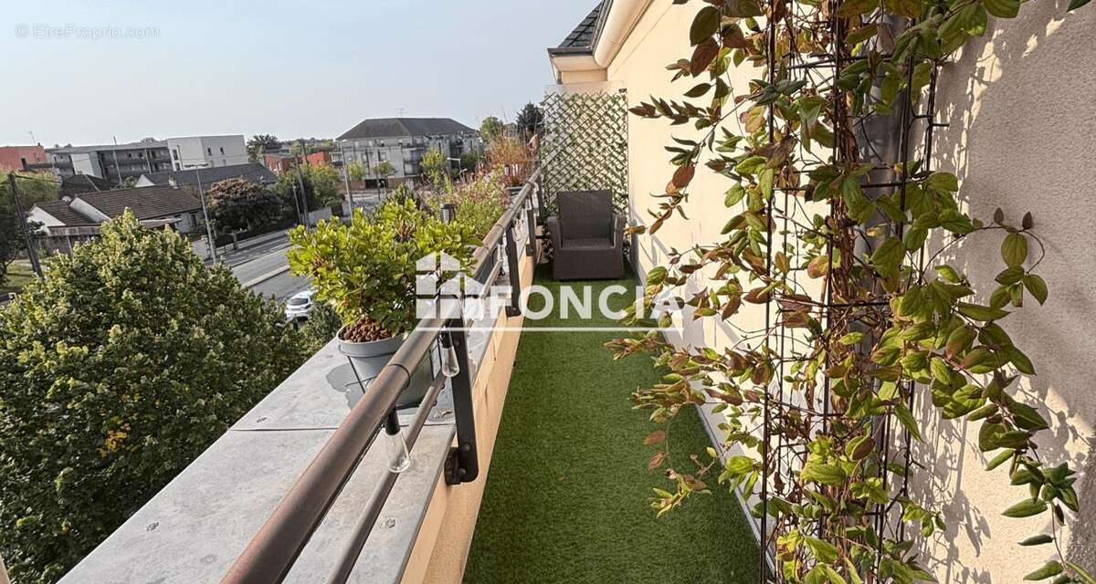 Appartement à SAINT-JEAN-DE-BRAYE