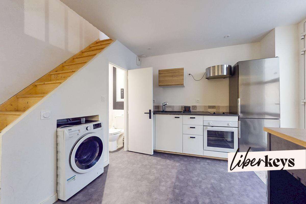 Lyon 7 Jean Macé – Duplex rénové avec 2 chambres et 2 salles d'eau - photo 2