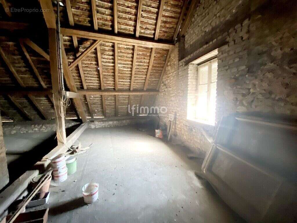 Appartement 142 m² à rénover avec combles - photo 7