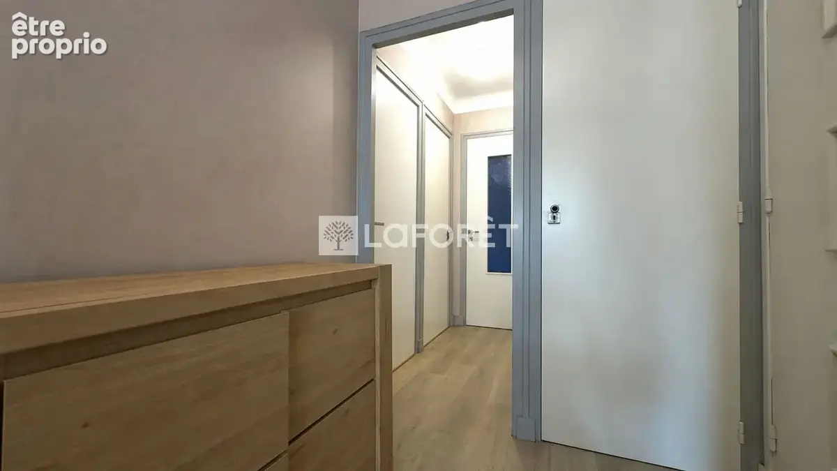 Appartement 65 M² -2 CHAMBRES  à vendre en centre-ville d'Albertville - photo 3