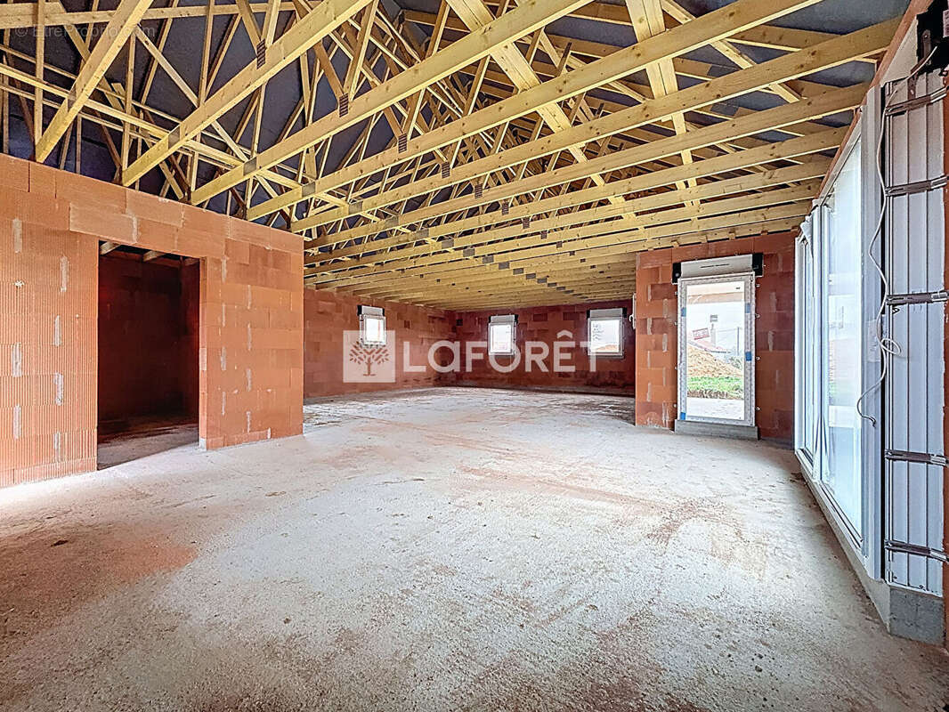 Maison à RUFFEY-LE-CHATEAU