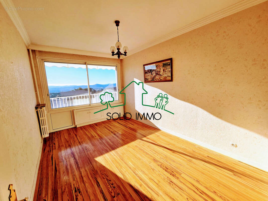 Appartement à AUBENAS