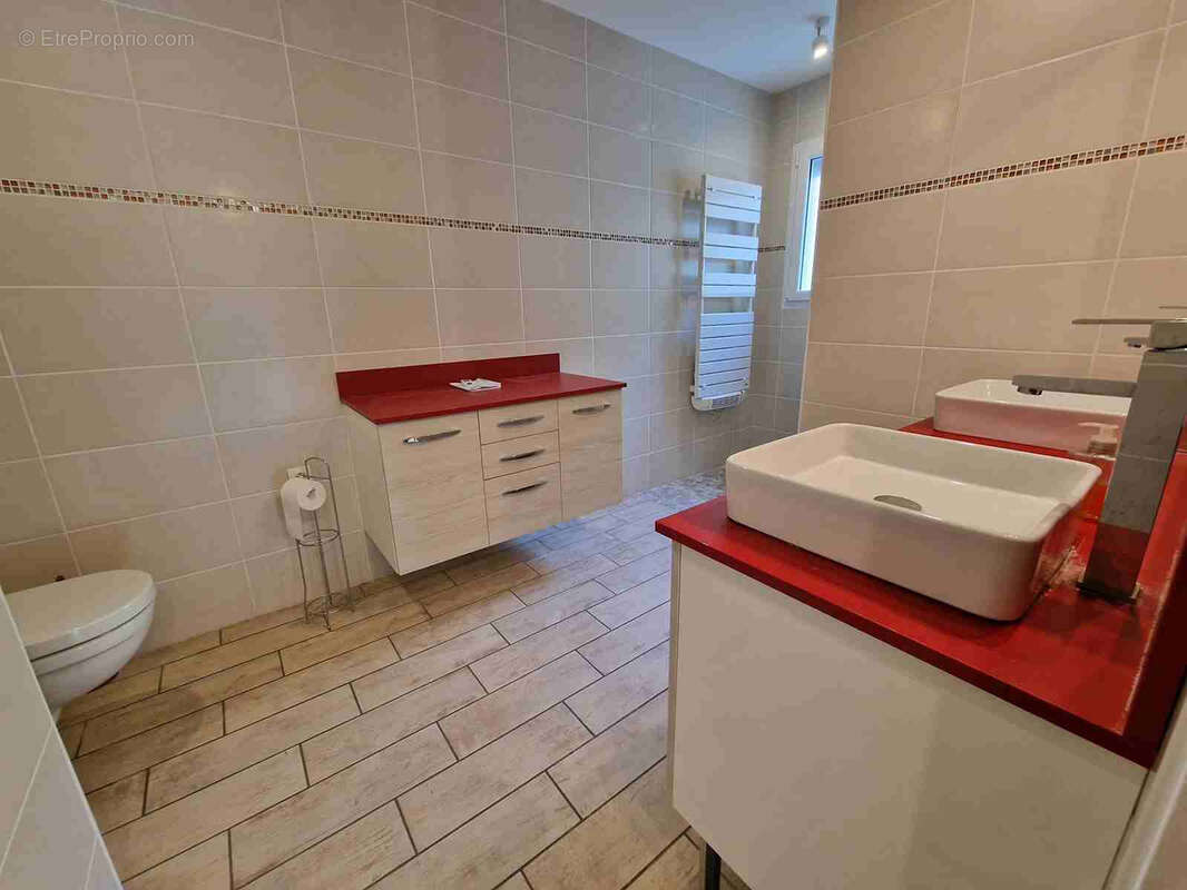 Maison de plain-pied avec 2 logements avec garages - photo 11