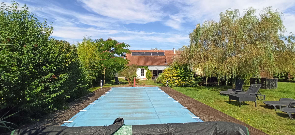 Maison à SAVIGNY-EN-SEPTAINE