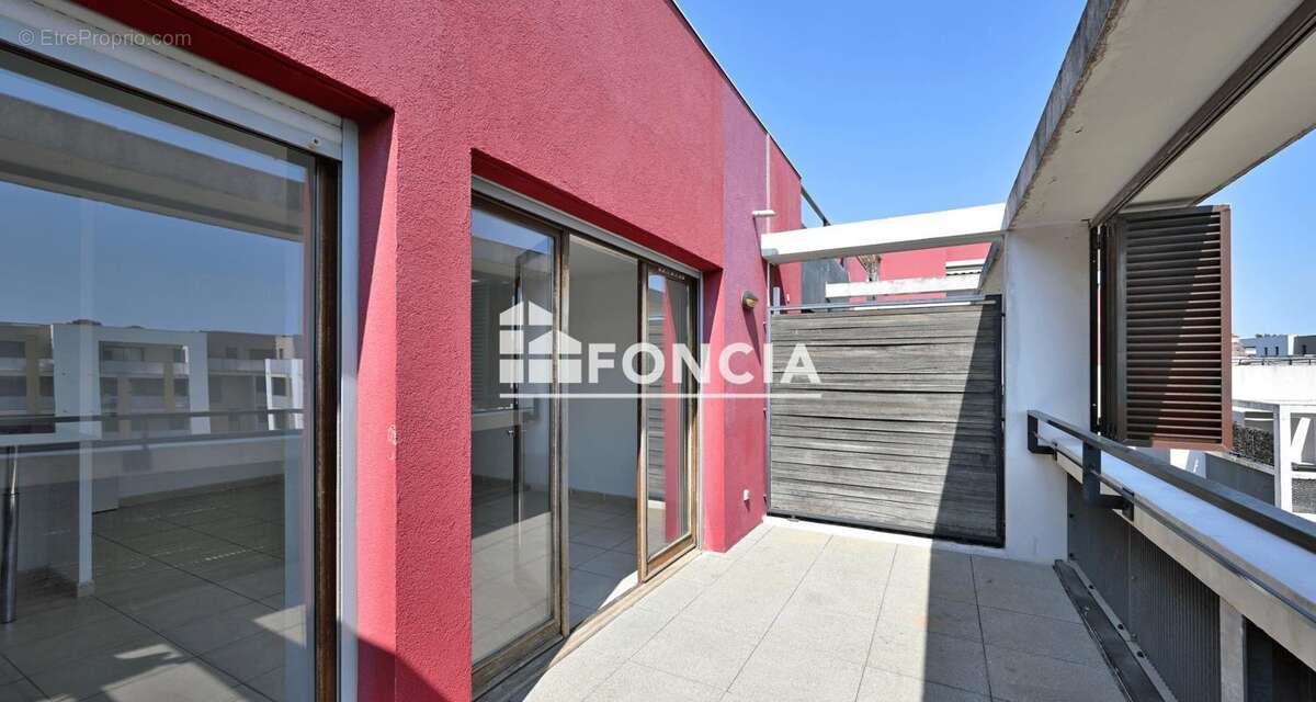 Montpellier Quartier OVALIE : Beau T2 avec terrasse et garage - photo 10