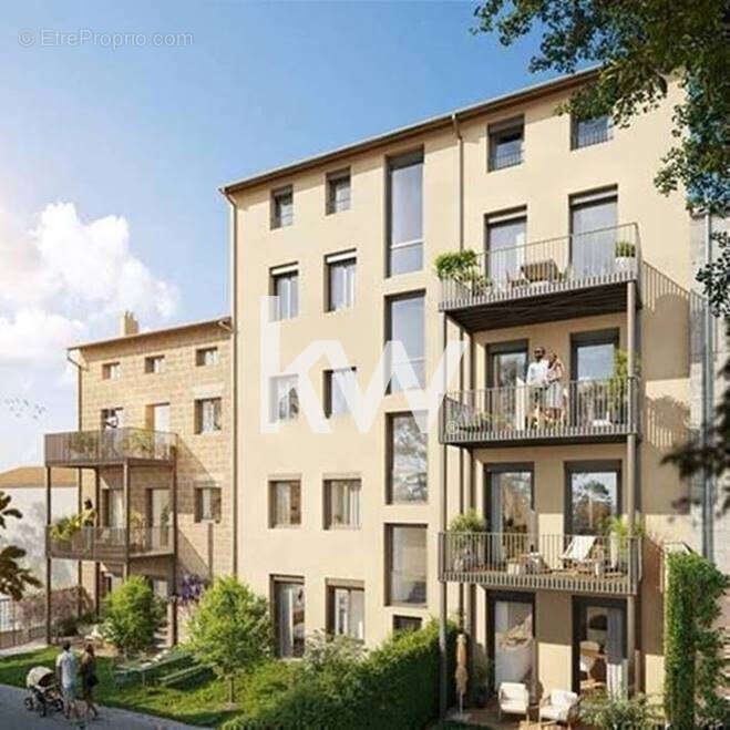 Appartement 97 m² à Saint-Etienne  - photo 4