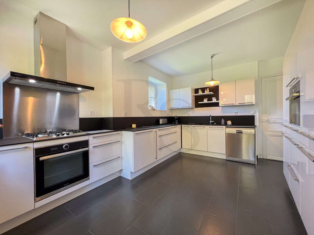 Maison à SAINT-PIERRE-DU-REGARD