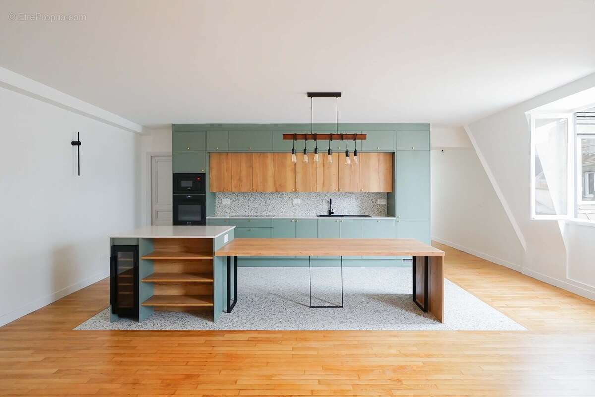 Photo 2 - Appartement à PARIS-8E