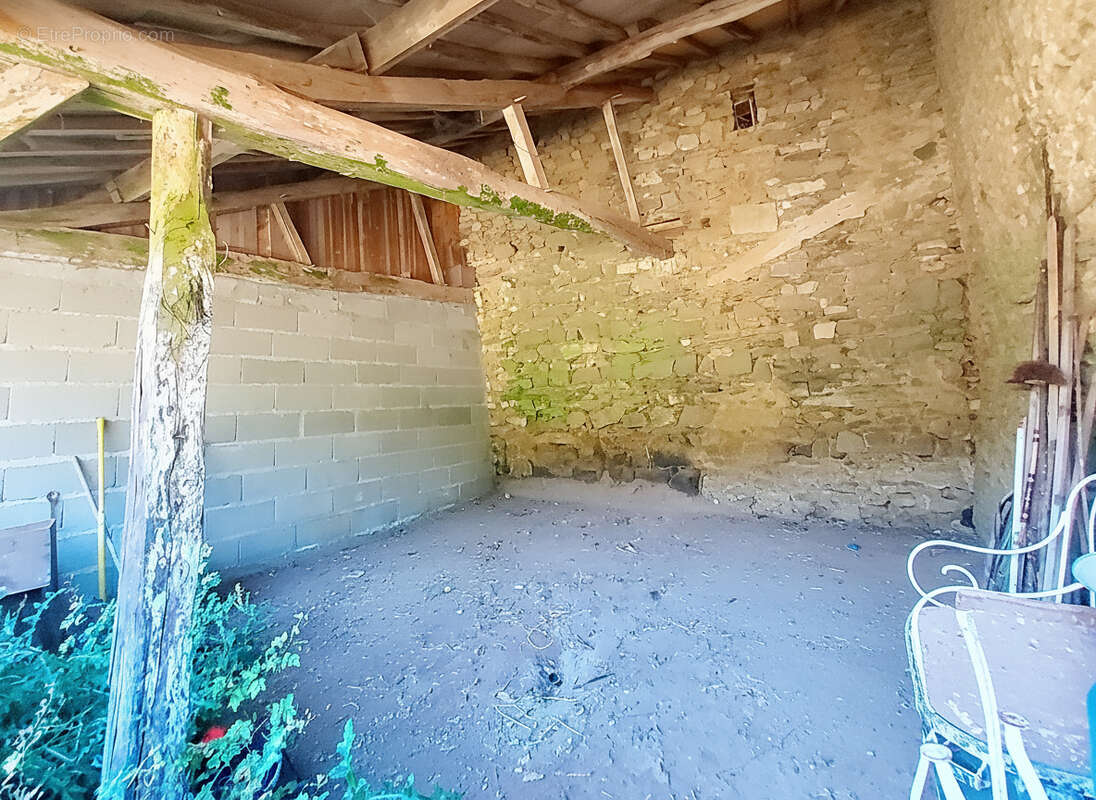Authentique maison en pierre à la campagne ? Un véritable havre de paix à fort potentiel - photo 10