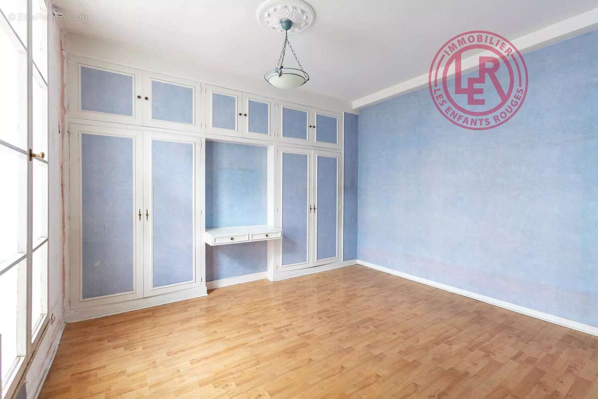 Appartement à PARIS-3E