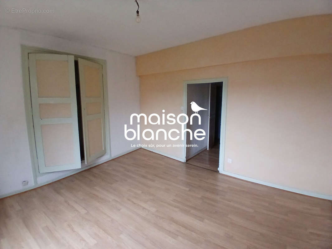 Maison à PARTHENAY