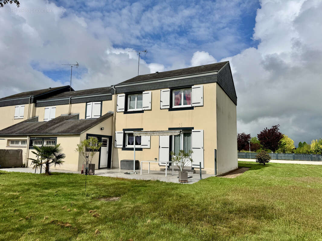 Maison à POILLY-LEZ-GIEN