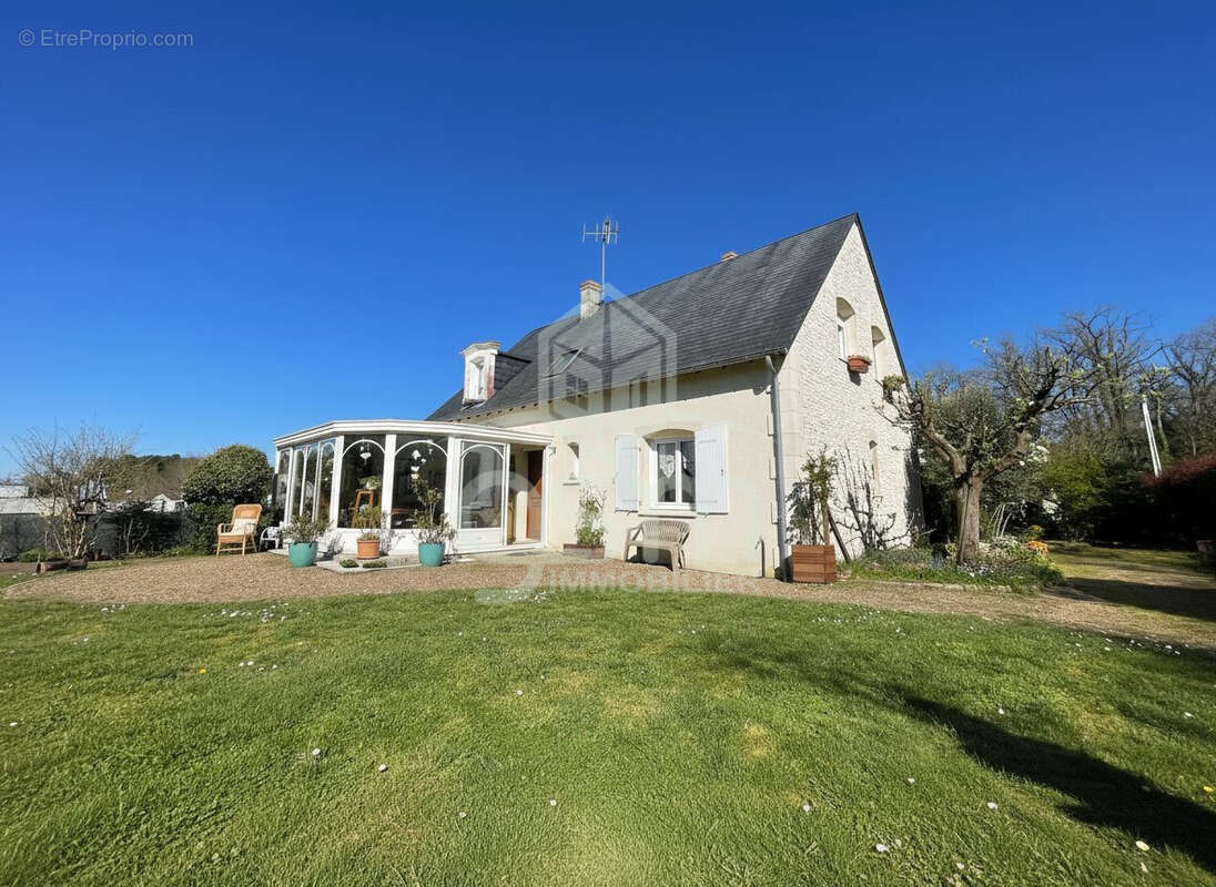 Maison à MONTBAZON