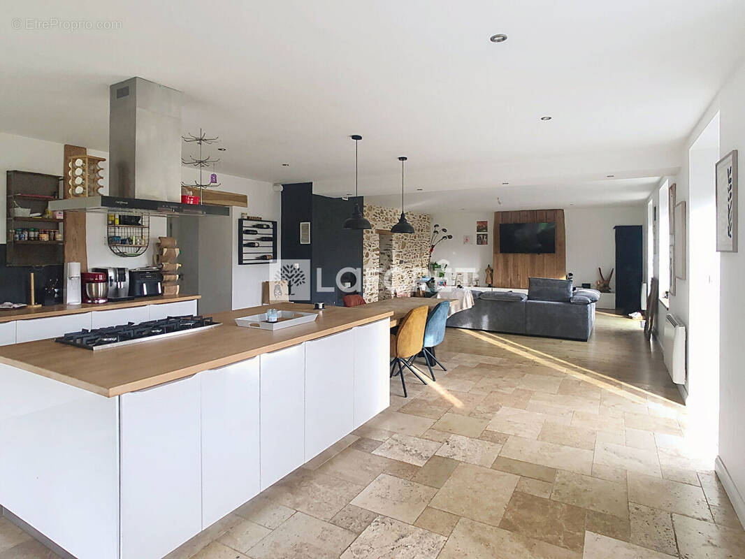 Maison à MAURE-DE-BRETAGNE