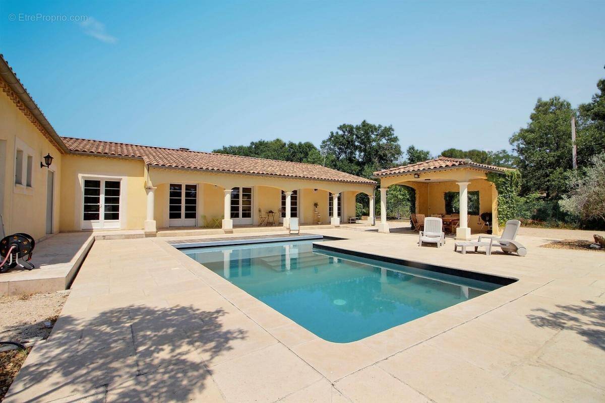 Maison à L&#039;ISLE-SUR-LA-SORGUE