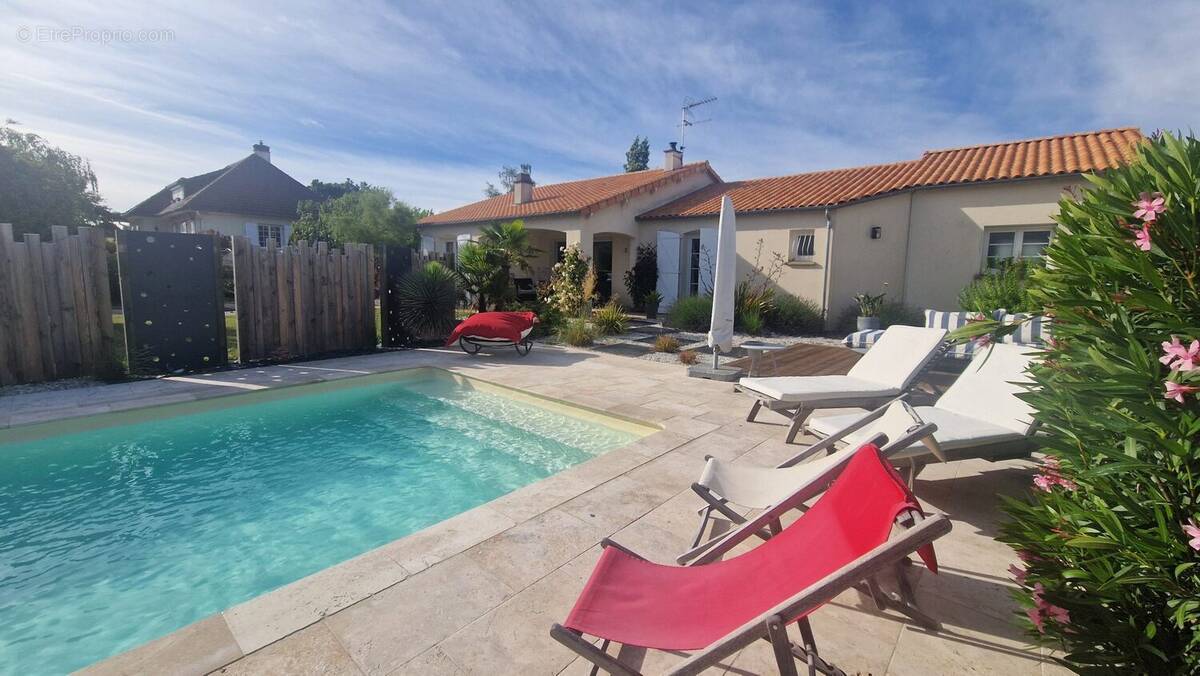 Maison à AIFFRES