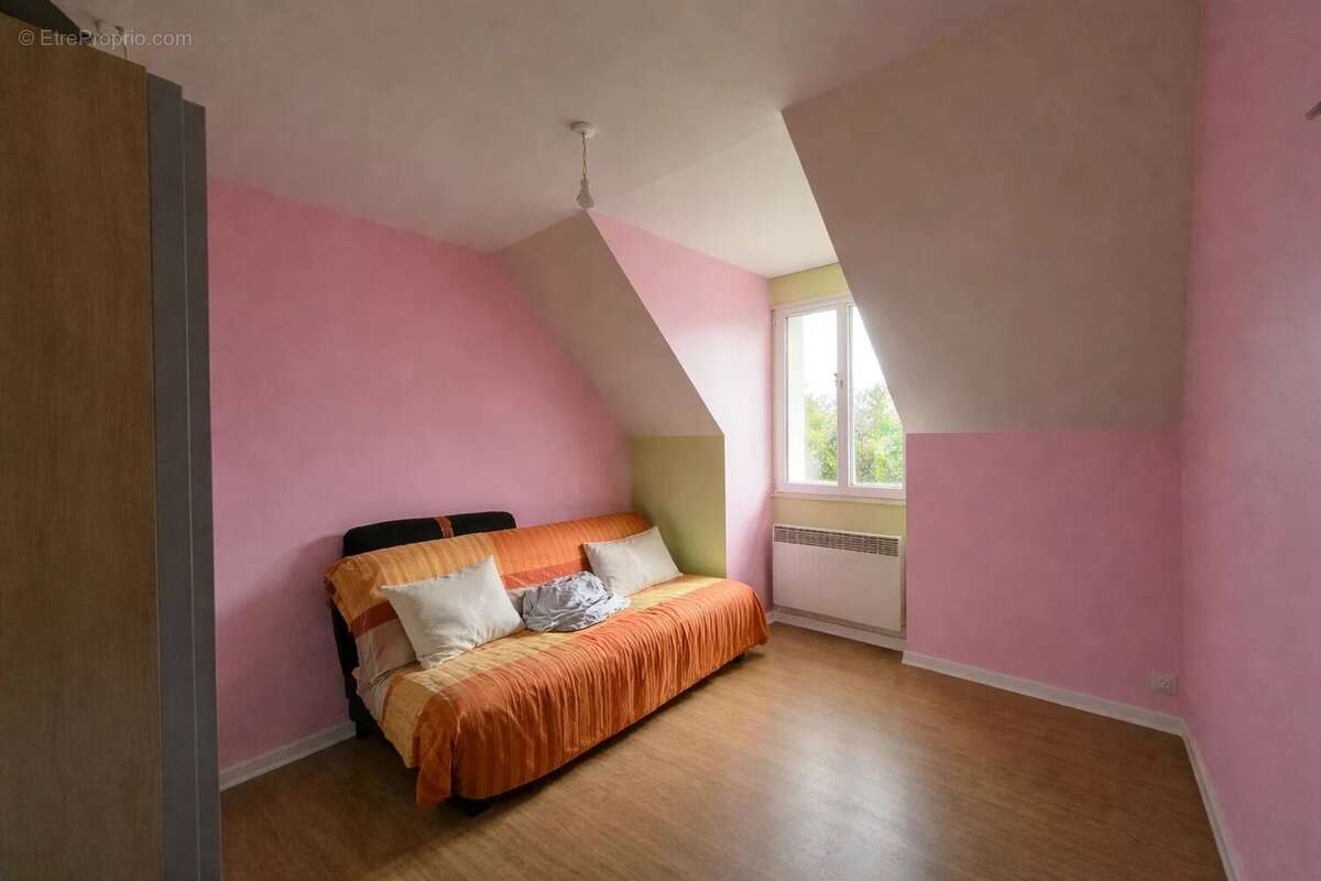 Maison à OLLAINVILLE