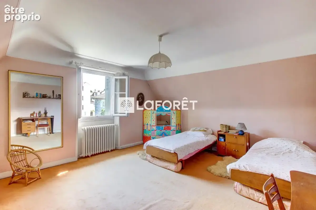 Maison bourgeoise du XIXe siècle de 300m2 quartier St Charles - photo 9