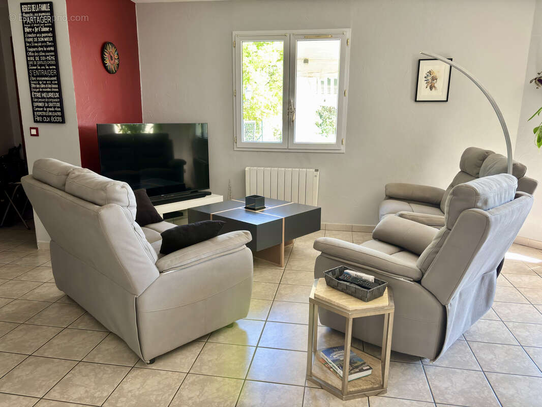 MARGÈS Maison individuelle de plain-pied de 108 m2 sur un terrain 2591 m2 - photo 8