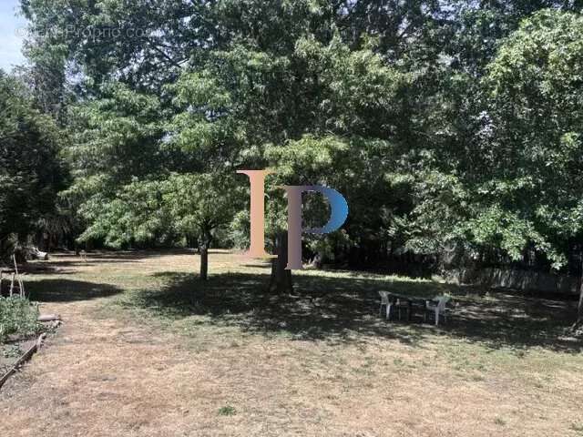 Charlieu- maison sur parc - photo 13