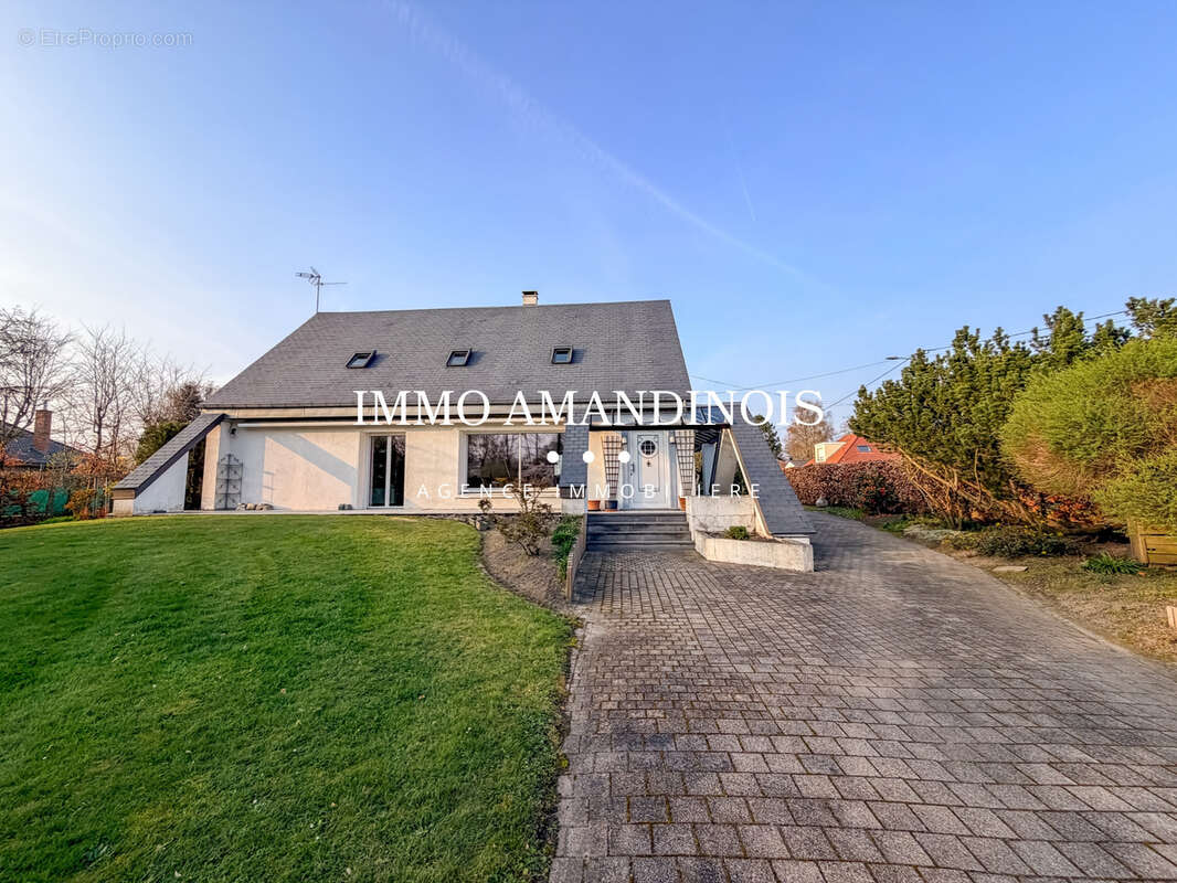 Maison à SAINT-AMAND-LES-EAUX