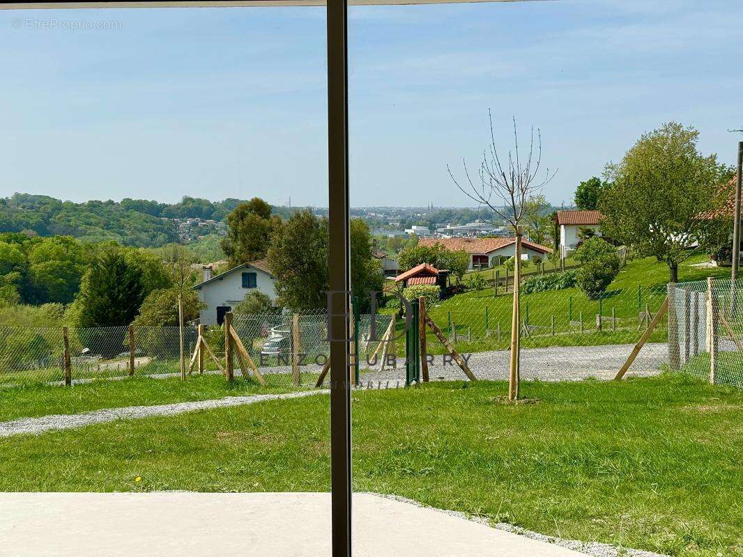 Appartement à LAHONCE