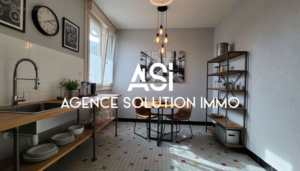 Maison à VILLAINES-LA-JUHEL