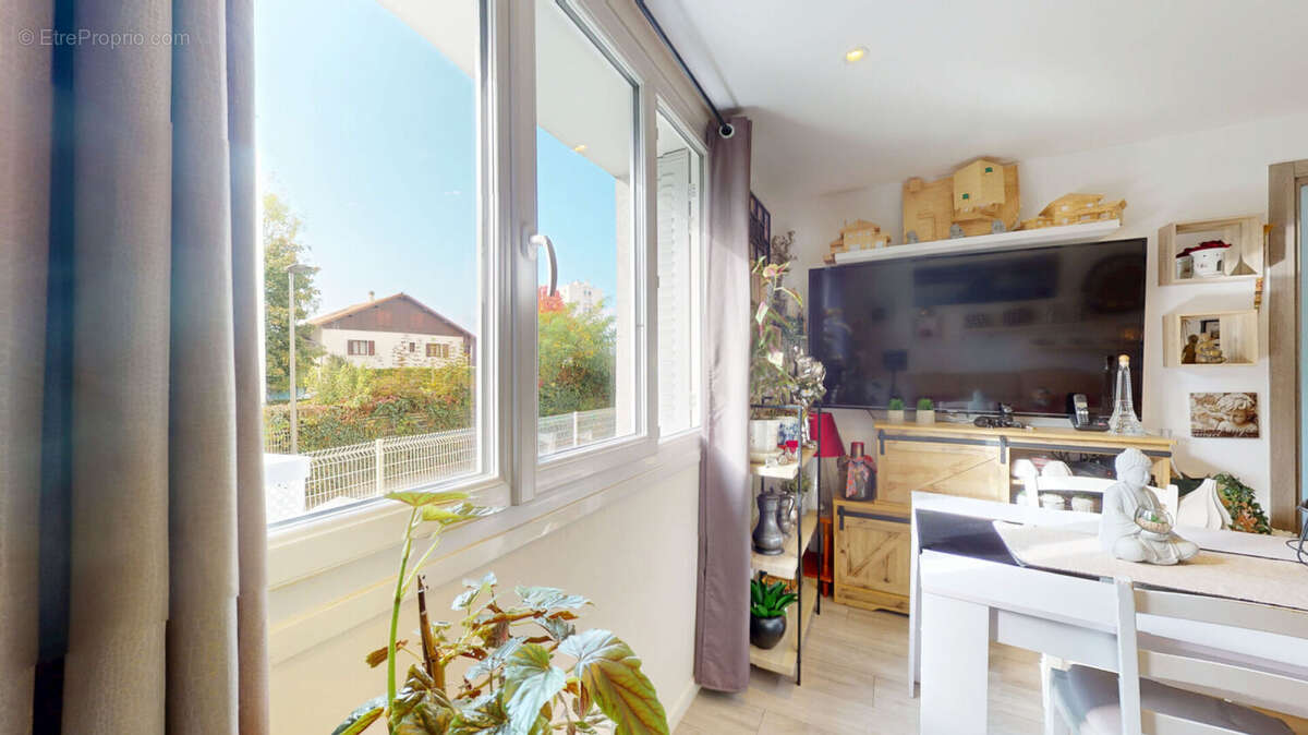 Appartement à SAINT-MARTIN-D&#039;HERES