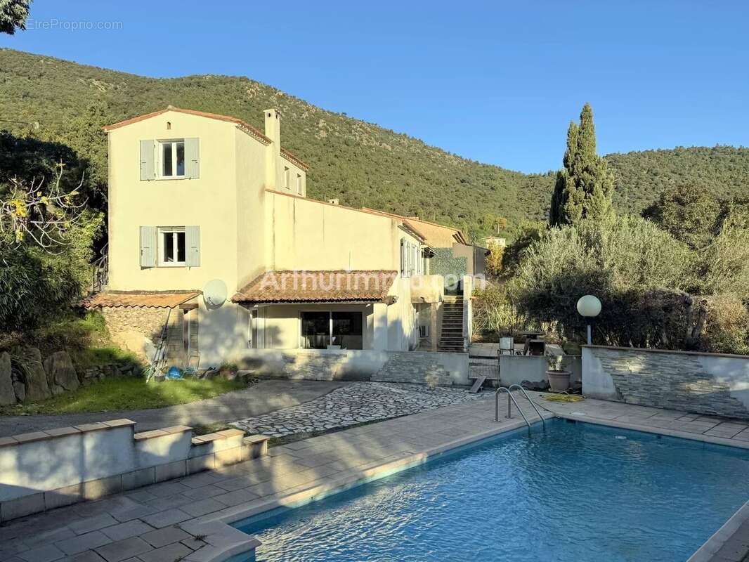 Maison à PLAN-DE-LA-TOUR