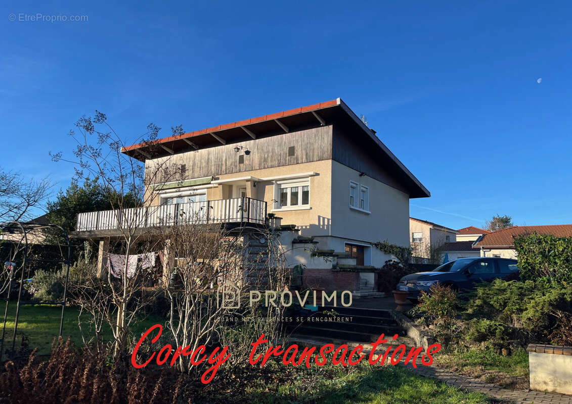 Appartement à SAINT-ANDRE-DE-CORCY