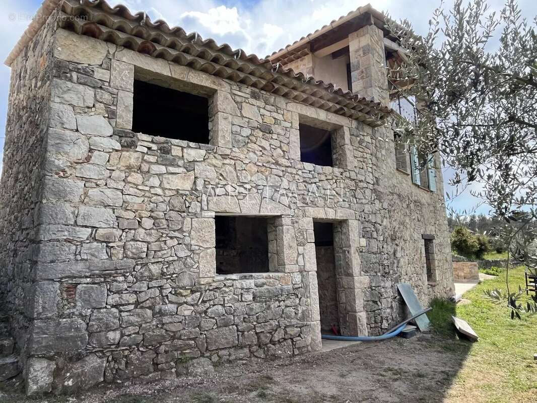 Maison à FAYENCE