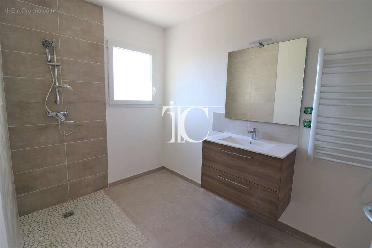 Maison à SAINT-AMBROIX