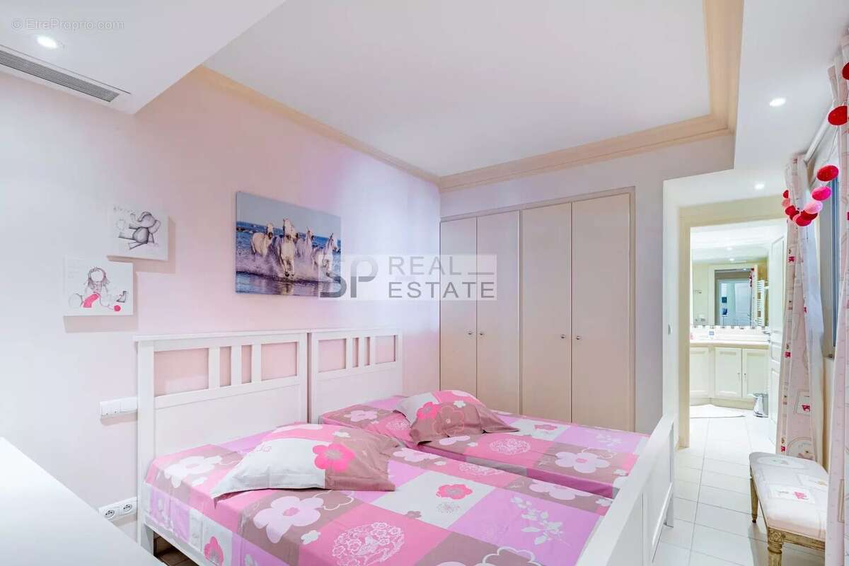 Appartement à MANDELIEU-LA-NAPOULE
