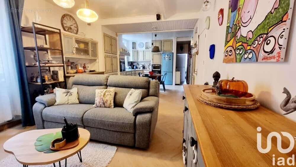 Photo 2 - Appartement à SAINT-MAXIMIN-LA-SAINTE-BAUME